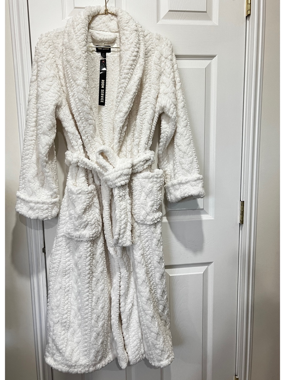 Room Service Cozy Wrap Robe Plush Loungewear Size Small Ivory Long Length
